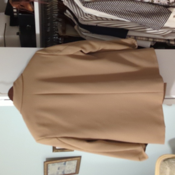 Classic fall jacket - Picture 3 of 4